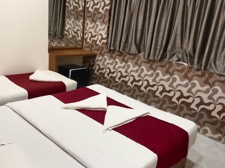 Трехместный Номер Deluxe, Airport Annex