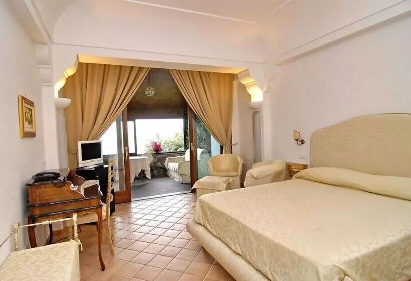 سوییت جونیور با چشمانداز دریا, Albergo La Conca Azzurra