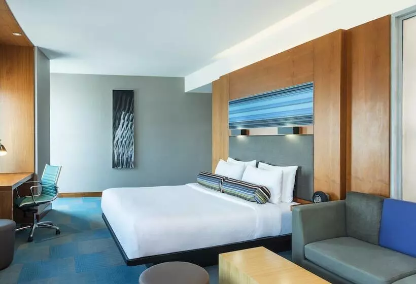 ダブルベッドスタンダードルーム, Aloft Abu Dhabi