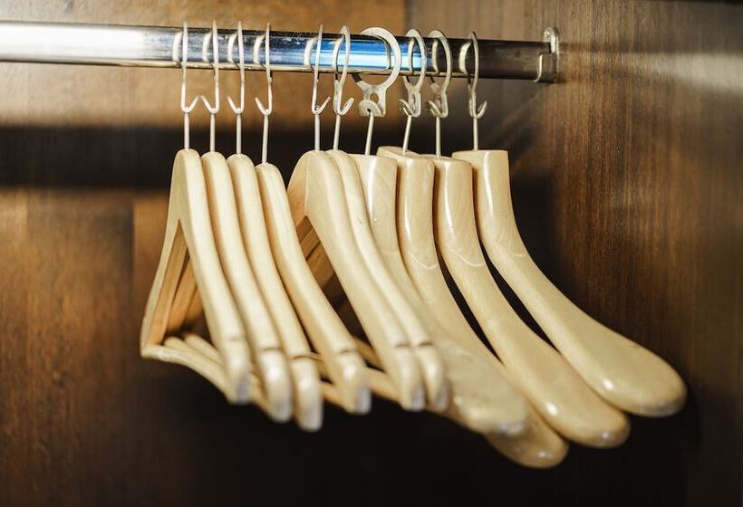 سوئیت رویال, Aone Bangkok