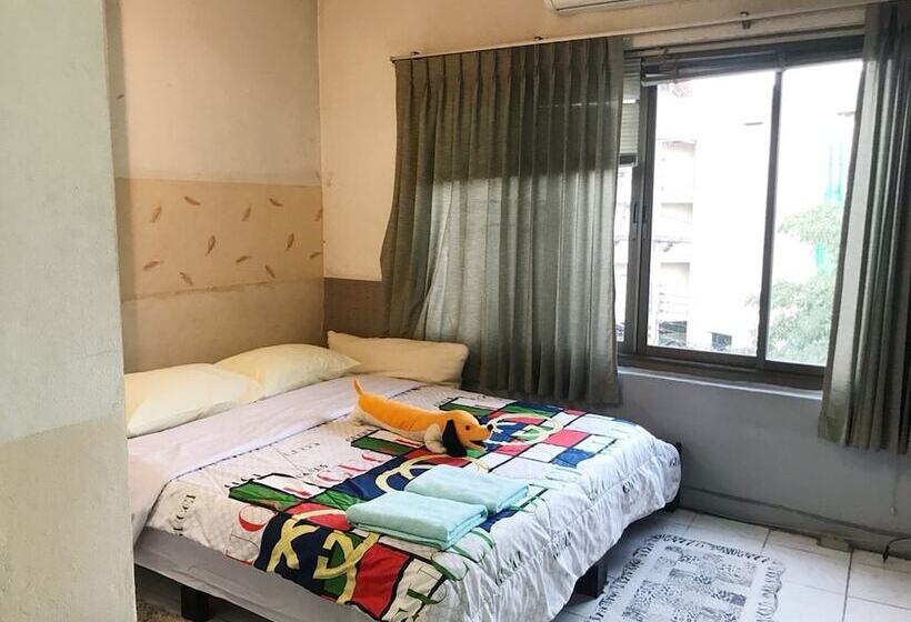 اتاق استاندارد, At Home At Chiang Mai