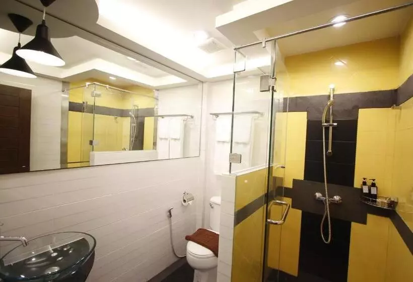 プールの見えるデラックスルーム, Baan Grood Arcadia Resort & Spa