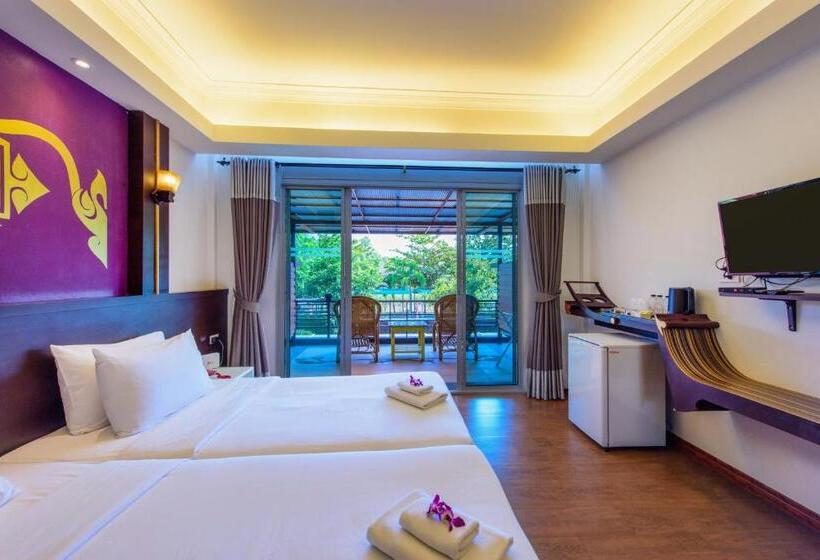 Quarto Deluxe Vista Piscina, Baan Grood Arcadia Resort & Spa