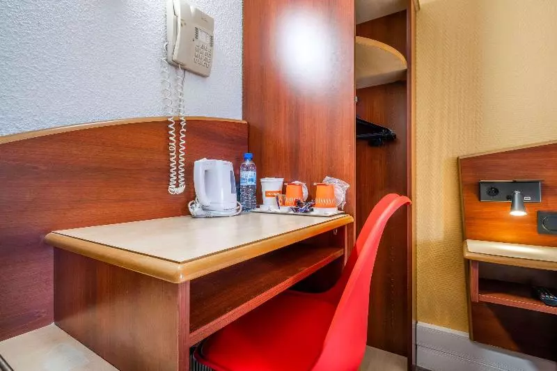 スタンダードトリプルルーム, Comfort Hotel Etampes