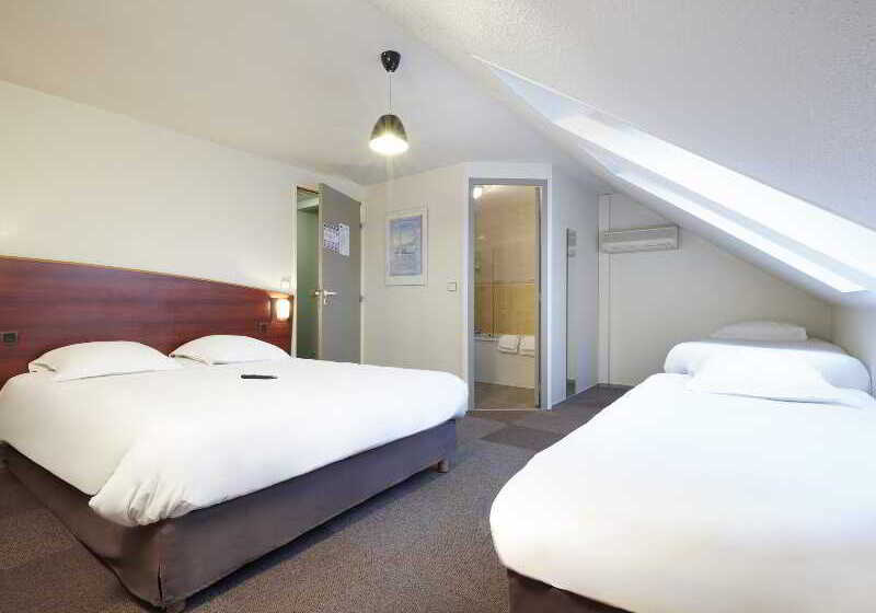 Номер Стандарт Трехместный, Comfort Hotel Etampes