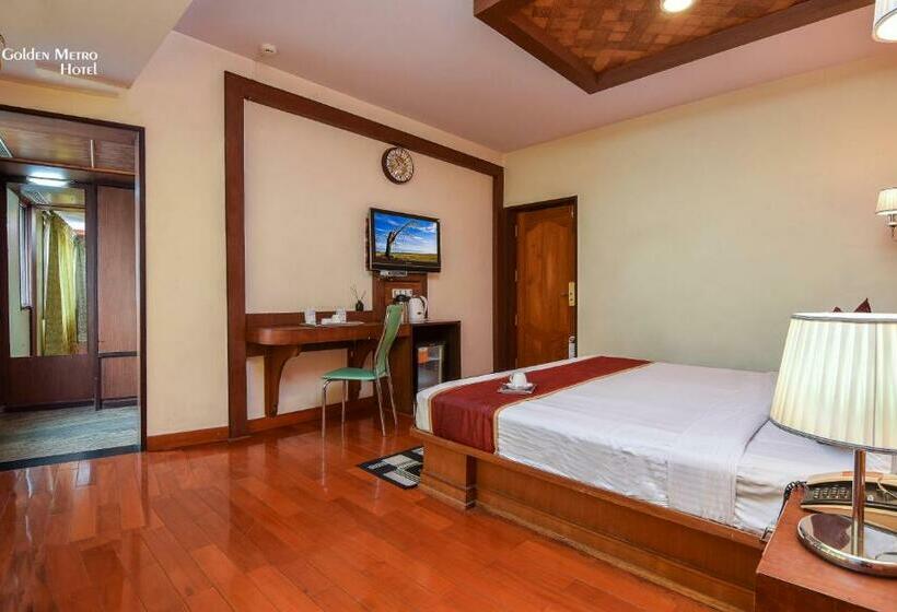 디럭스 룸, Golden Metro