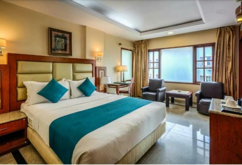 디럭스 룸, Golden Metro