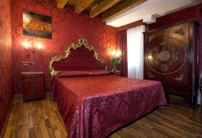 StandaardKamer, Noemi