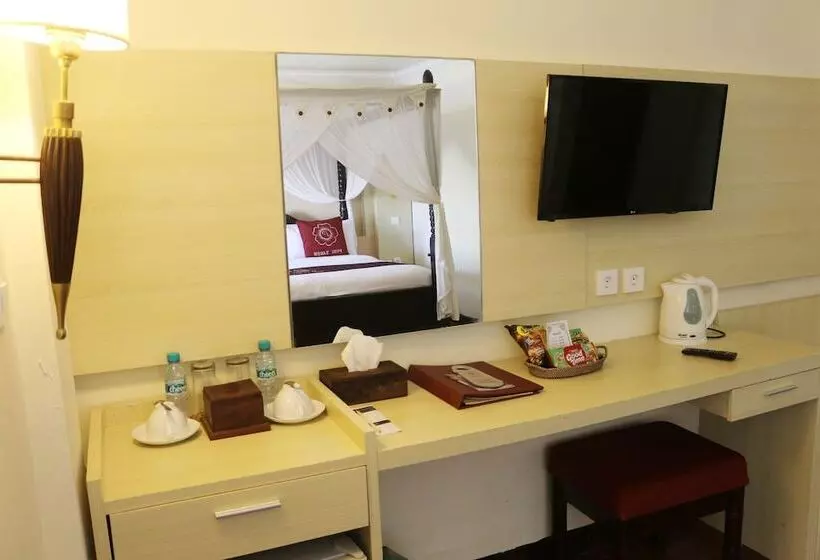 デラックスルーム, Puri Saron Hotel Baruna Beach Lovina