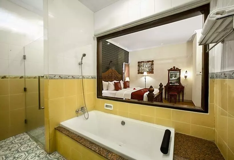 ツーベッドルーム　ヴィラ, Puri Saron Hotel Baruna Beach Lovina