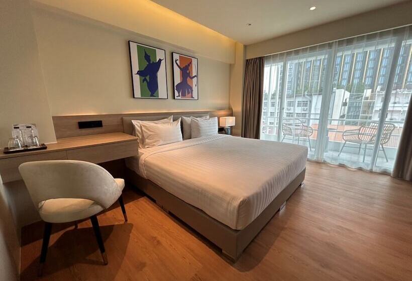 اتاق لوکس با بالکن, The One Bay Breeze