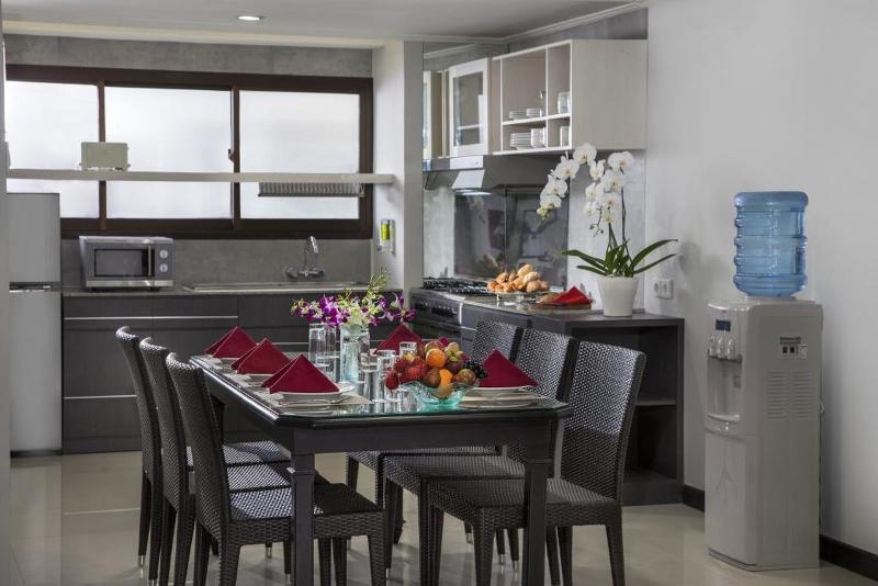 اتاق سوپریور سه تخته, The One Bay Breeze