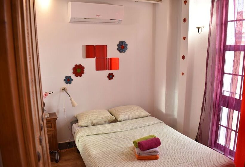 آپارتمان 2 خوابه, Golondrinas De La Alhambra