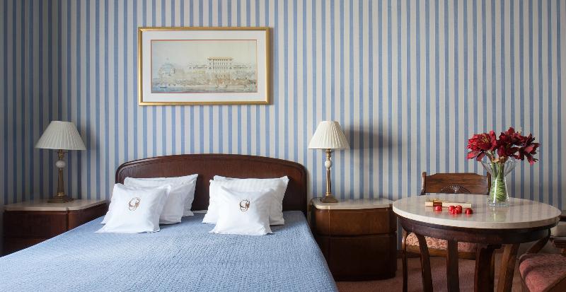 آپارتمان 2 خوابه, Golondrinas De La Alhambra