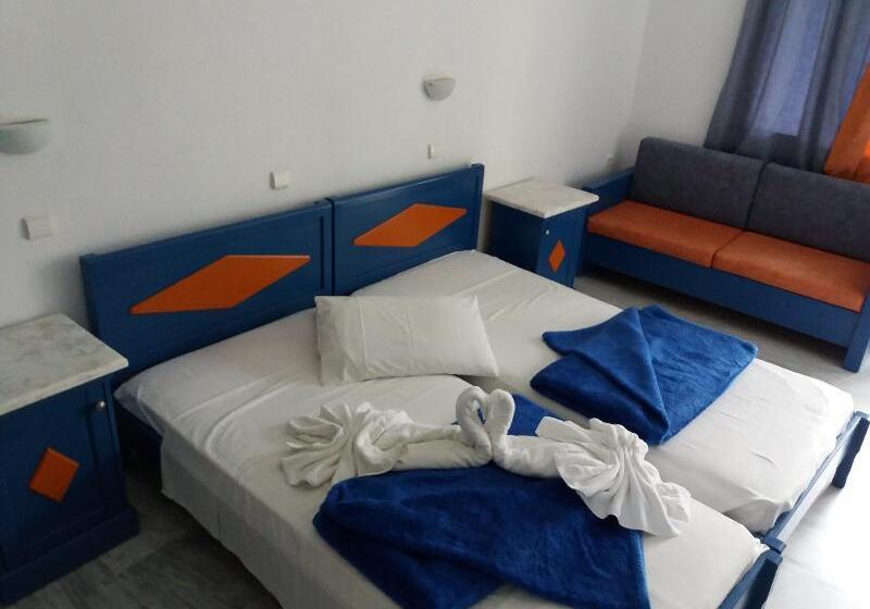 スタンダードスタジオ, Leonidas Studios & Apartments