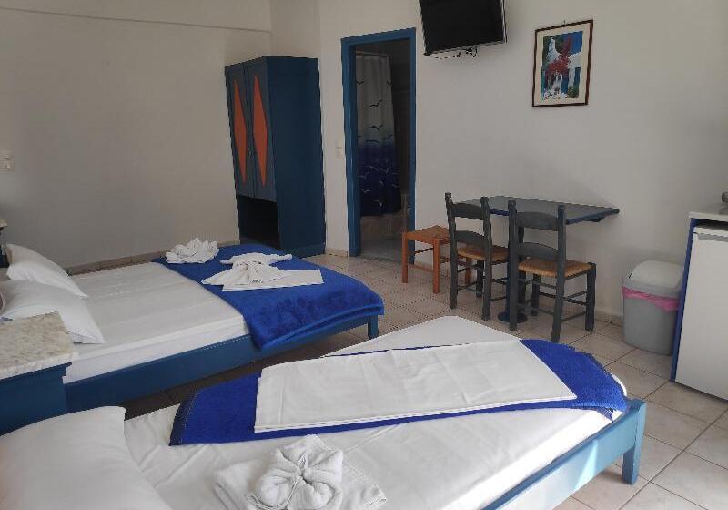 スタンダードスタジオ, Leonidas Studios & Apartments