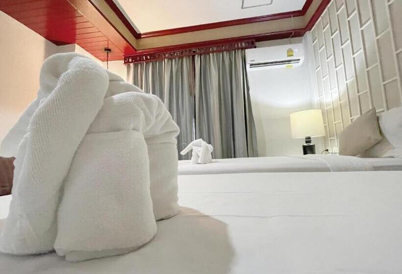 اتاق استاندارد, The Top Patong Resort