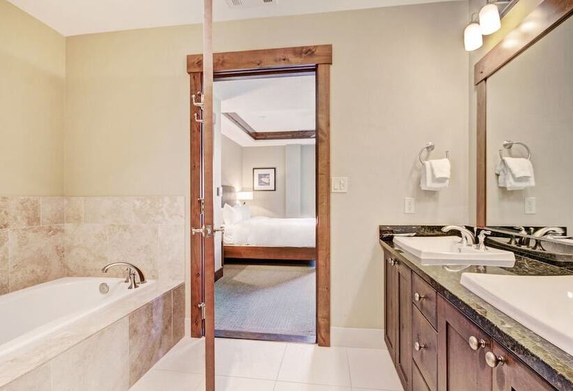 Апартаменты 2 Спальни, One Ski Hill, A Rockresort