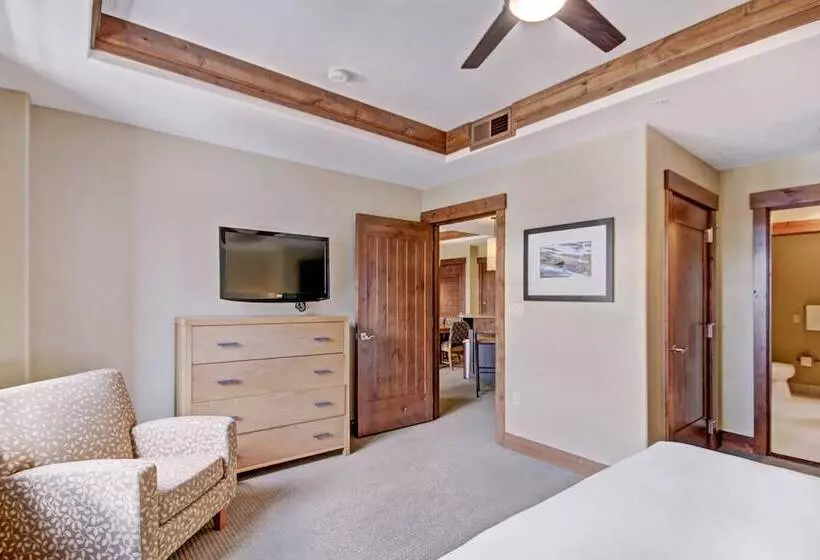 ２ベッドルームアパートメント, One Ski Hill, A Rockresort