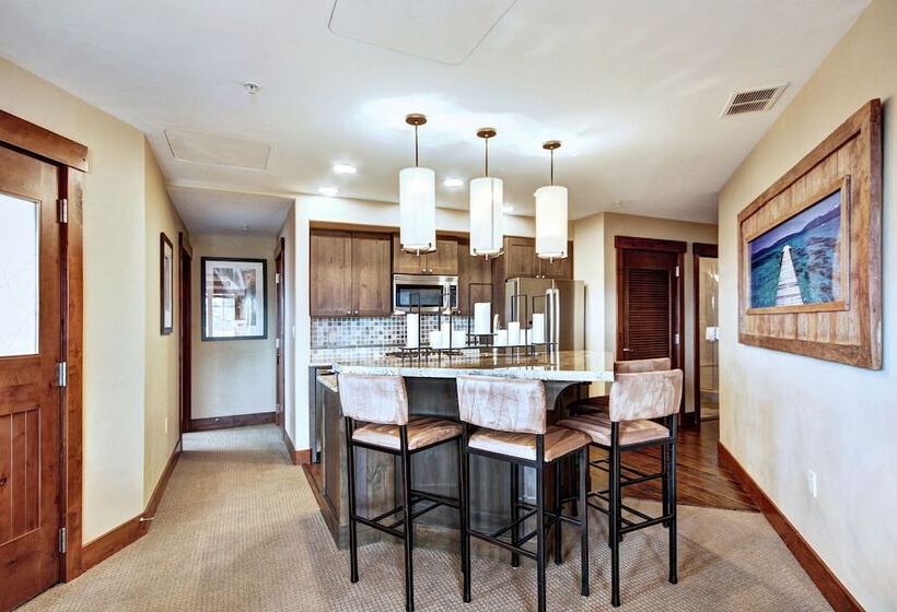 Апартаменты 3 Спальни, One Ski Hill, A Rockresort