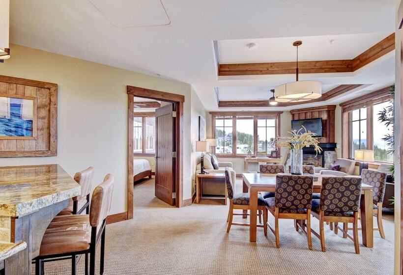 Апартаменты 3 Спальни, One Ski Hill, A Rockresort