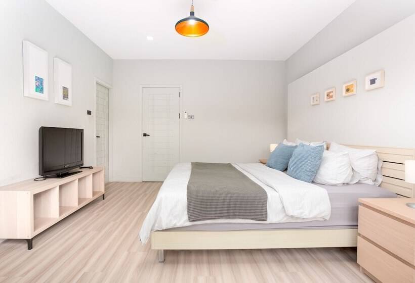 带1个卧室的带阳台的公寓, Studio 365 Serviced Apartments