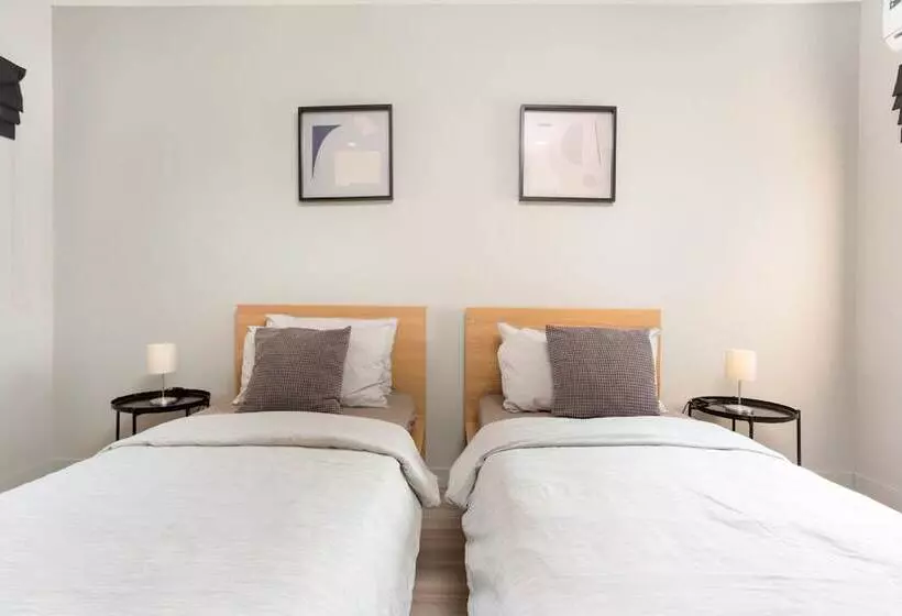 آپارتمان 2 خوابه با بالکن, Studio 365 Serviced Apartments