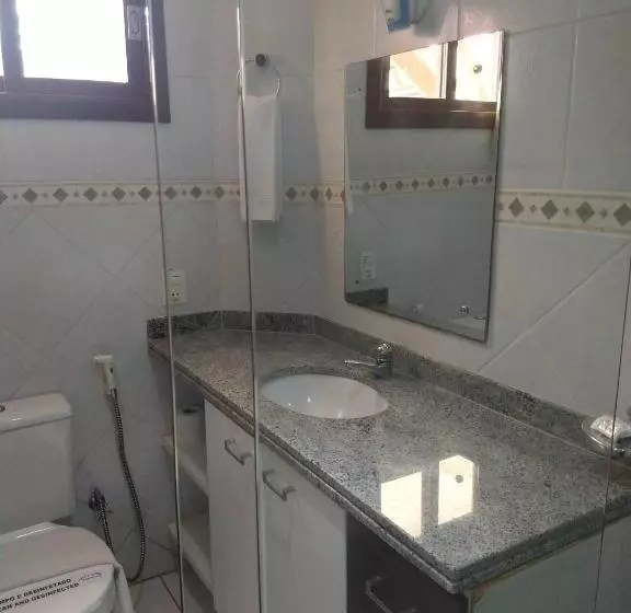 اتاق لوکس خانوادگی, Apart Hotel Serantes