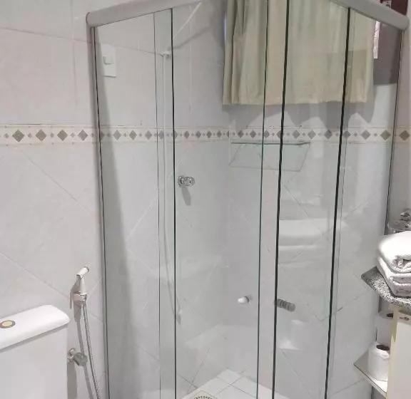 اتاق لوکس خانوادگی, Apart Hotel Serantes