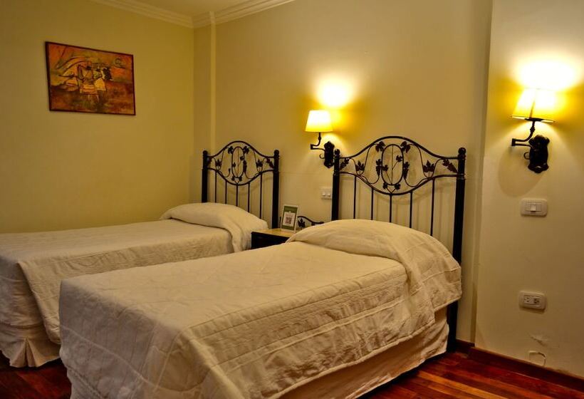 스탠다드 룸, Asturias