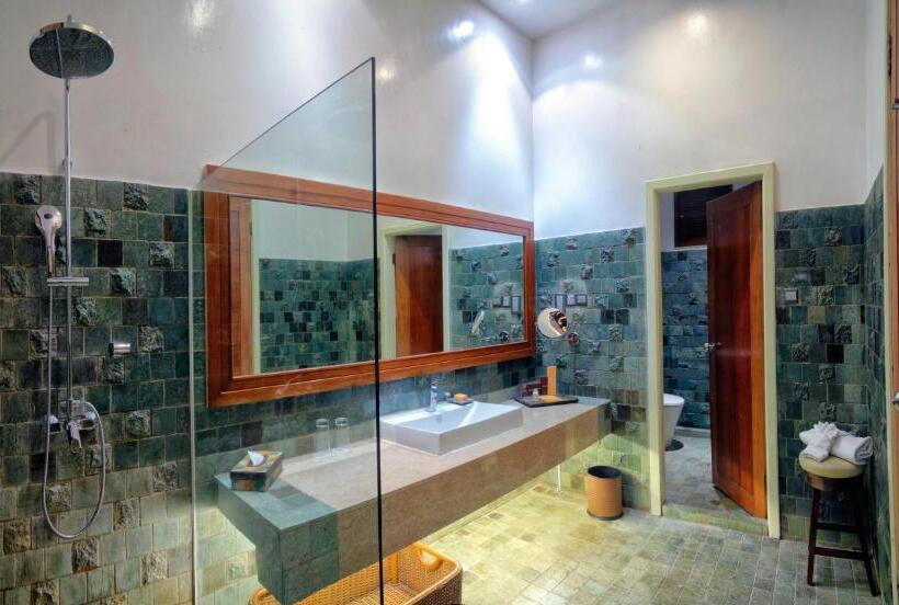Люкс Deluxe 2 Спальни, Bunga Raya Island Resort & Spa
