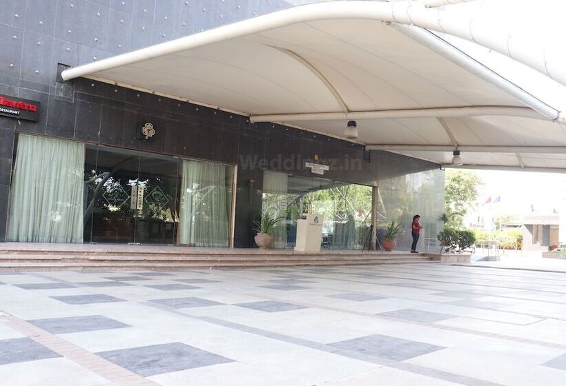 클럽 룸, The Cambay Grand