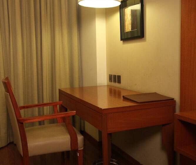 클럽 룸, The Cambay Grand