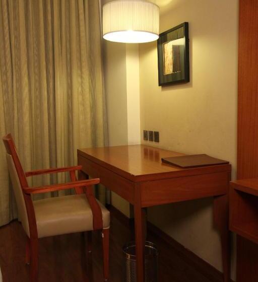 프리미엄 룸, The Cambay Grand