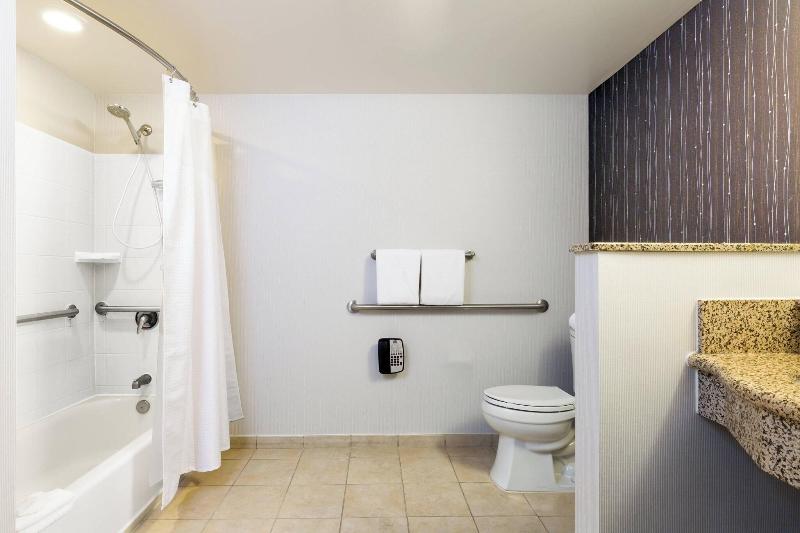 מיטת קינג בסוויטה, Courtyard By Marriott Houston Galleria