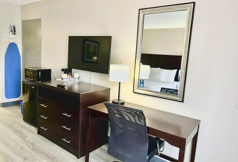 اتاق استاندارد با 2 تخت دوبل, Days Inn By Wyndham Melbourne