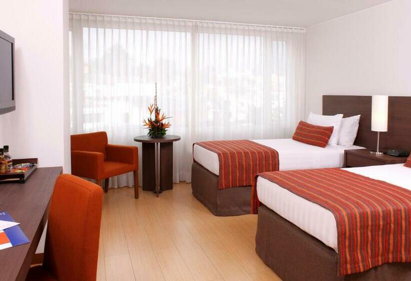 غرفة قياسية, Estelar El Cable