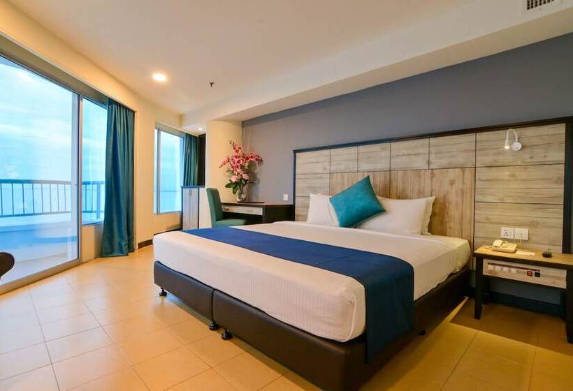 סוויטת 3 חדרי שינה, Flamingo By The Beach Penang