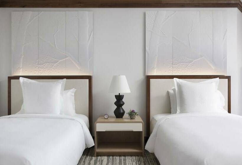 חדר סטנדרט שתי מיטות זוגיות, Four Seasons Resort Jackson Hole