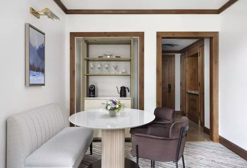 景色の見えるスイートルーム, Four Seasons Resort Jackson Hole