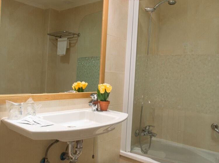 标准间, Guardamar