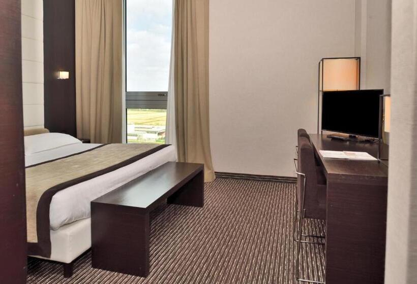Номер Executive, H2c Hotel Milanofiori