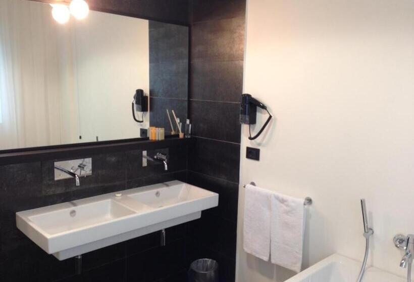 סוויטה, H2c Hotel Milanofiori