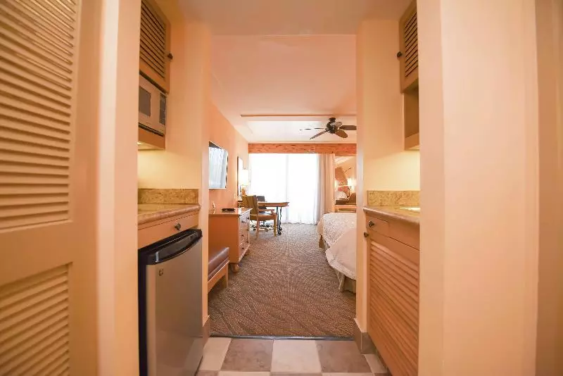 キングサイズベッドのスタンダードルーム, Hampton Inn Key Largo Manatee Bay