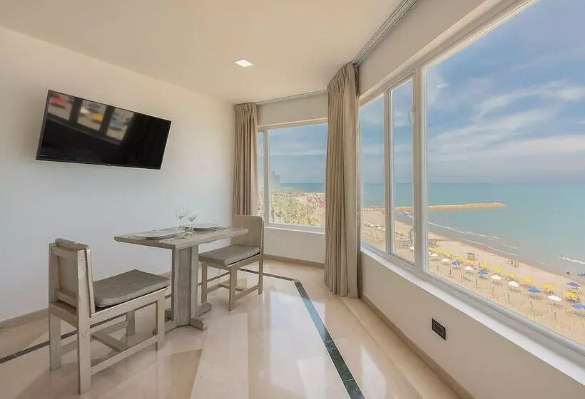 اتاق سوپریور با چشمانداز دریا, Regatta Cartagena
