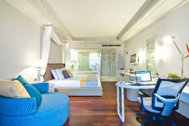 オーシャンビュースタンダードルーム, Royal Cliff Grand Hotel Pattaya