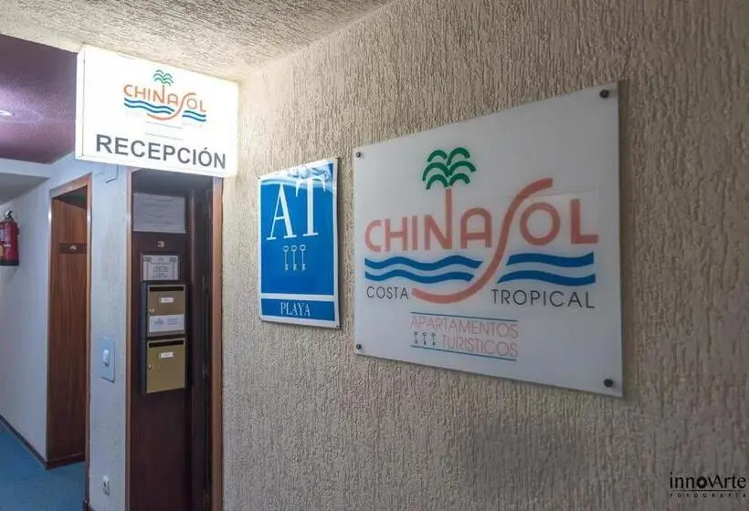 スタンダードスタジオ, Apartamentos Chinasol
