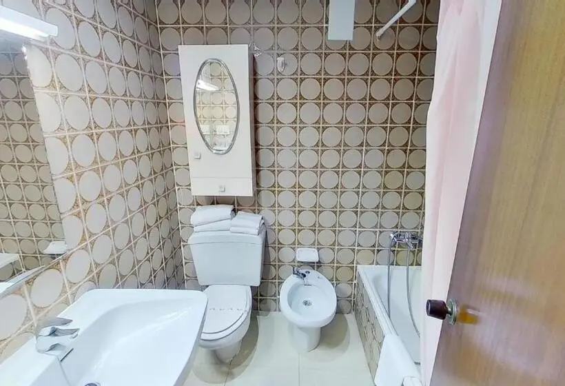 スタンダードスタジオ, Apartamentos Chinasol