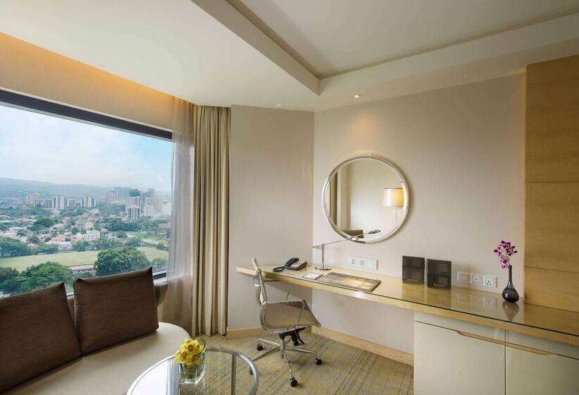 Номер Executive, Doubletree By Hilton Hotel Kuala Lumpur