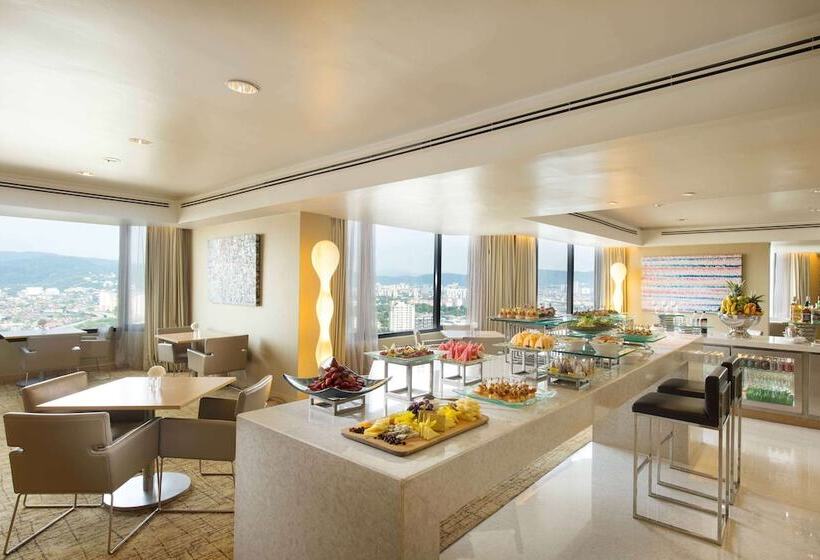 Suite with Terrace, Doubletree By Hilton Hotel Kuala Lumpur